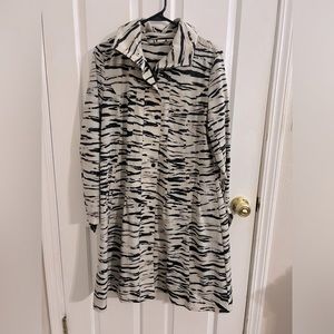 Women’s long raincoat. Soft surroundings. Size small.